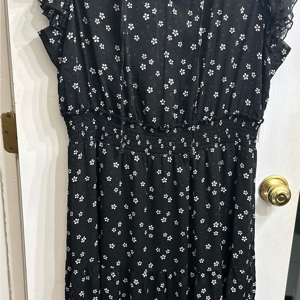 Tahari Black and White Flutter Sleeve Midi Dress